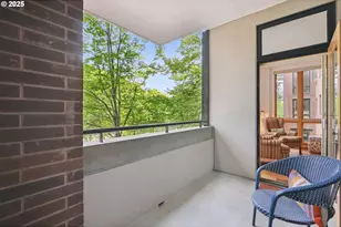 1030 NW Johnson St, Portland, OR 97209 - Photo 14