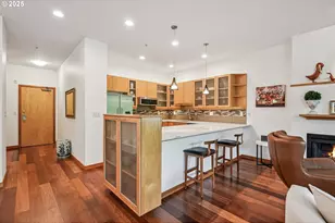 1030 NW Johnson St, Portland, OR 97209 - Photo 4