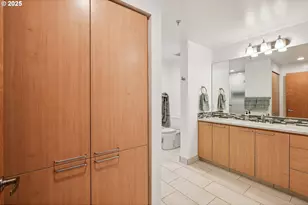 1030 NW Johnson St, Portland, OR 97209 - Photo 24