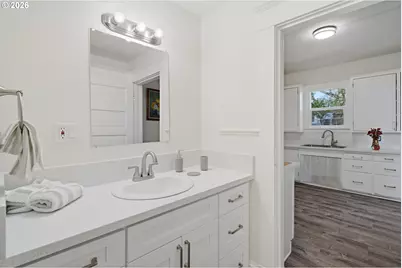 309 W 7th St, The Dalles, OR 97058 - Photo 18