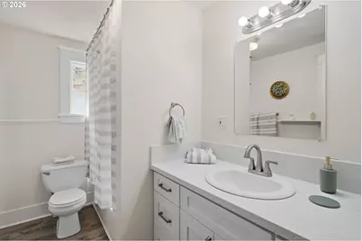 309 W 7th St, The Dalles, OR 97058 - Photo 16