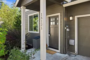 15121 SE Pine Ct, Portland, OR 97233 - Photo 2