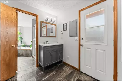 2030 SE 100th Ave, Portland, OR 97216 - Photo 24