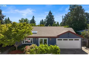 2030 SE 100th Ave, Portland, OR 97216 - Photo 2