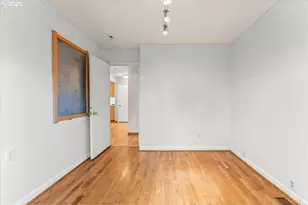 2030 SE 100th Ave, Portland, OR 97216 - Photo 28