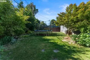 2030 SE 100th Ave, Portland, OR 97216 - Photo 40