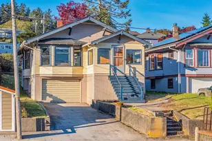 1219 Alameda Ave, Astoria, OR 97103 - Photo 2
