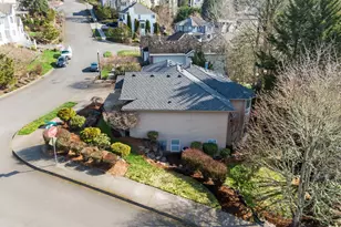 9216 NW Bartholomew Dr, Portland, OR 97229 - Photo 6