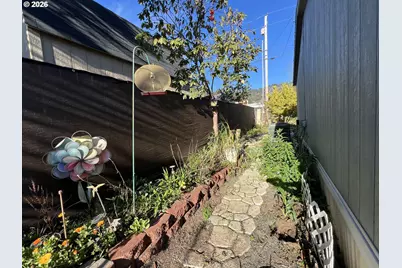 16126 Gustafson Ln, Brookings, OR 97415 - Photo 12