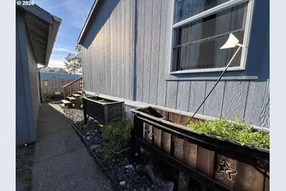 16126 Gustafson Ln, Brookings, OR 97415 - Photo 10