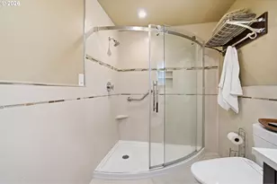 17902 Belmore Ave, Lake Oswego, OR 97035 - Photo 18