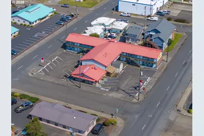 815 Main Ave, Tillamook, OR 97141 - Photo 6