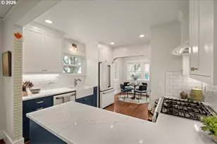 4074 N Colonial Ave, Portland, OR 97227 - Photo 10