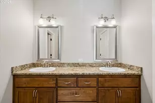 360 Mia Ln, Eugene, OR 97401 - Photo 24