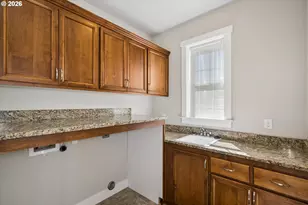 360 Mia Ln, Eugene, OR 97401 - Photo 14