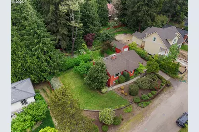 4307 SW Marigold St, Portland, OR 97219 - Photo 2