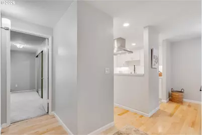 5624 S Riverside Ln #8, Portland, OR 97239 - Photo 18