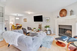 5624 S Riverside Ln, Portland, OR 97239 - Photo 14