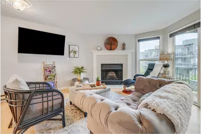 5624 S Riverside Ln #8, Portland, OR 97239 - Photo 12