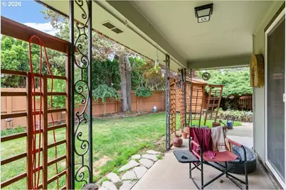 806 NE Nightingale Ct, Keizer, OR 97303 - Photo 26