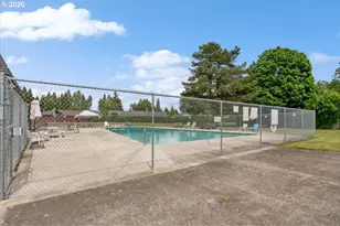 806 NE Nightingale Ct, Keizer, OR 97303 - Photo 36