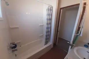 6410 SE Ogden St, Portland, OR 97206 - Photo 18