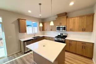 1545 N Young St, Lafayette, OR 97127 - Photo 6