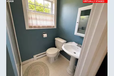 558 11th Ave, Coos Bay, OR 97420 - Photo 10