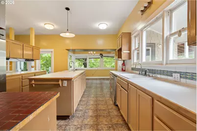 2116 NE 18th Ave, Portland, OR 97212 - Photo 14