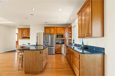 30525 NE Canter Ln, Sherwood, OR 97140 - Photo 16