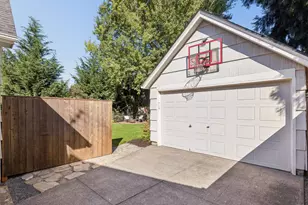 4366 NE 33rd Ave, Portland, OR 97211 - Photo 46