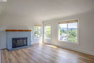 1830 NW Goetz St, Roseburg, OR 97471 - Photo 6