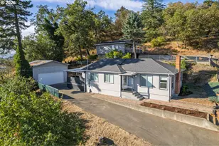 1830 NW Goetz St, Roseburg, OR 97471 - Photo 16