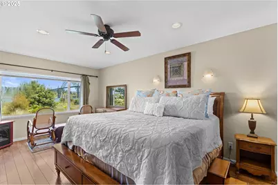 238 SW 27th St, Newport, OR 97365 - Photo 16