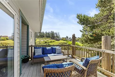 238 SW 27th St, Newport, OR 97365 - Photo 14