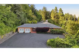 2109 NW Couch St, Camas, WA 98607 - Photo 2
