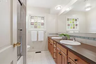 2109 NW Couch St, Camas, WA 98607 - Photo 18