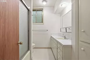 2109 NW Couch St, Camas, WA 98607 - Photo 24