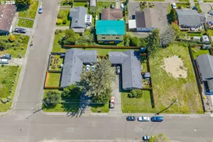 401 S Marple St, Coos Bay, OR 97420 - Photo 10