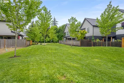 1921 Elkhorn Dr, Eugene, OR 97408 - Photo 8