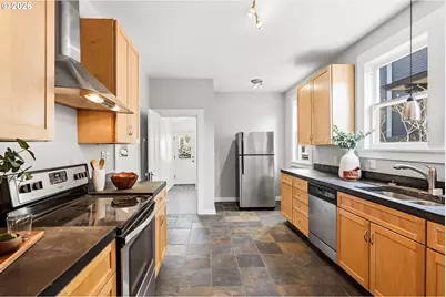 3923 SE Main St, Portland, OR 97214 - Photo 8