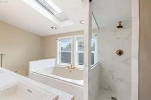 2530 NE 58th Ave, Portland, OR 97213 - Photo 16