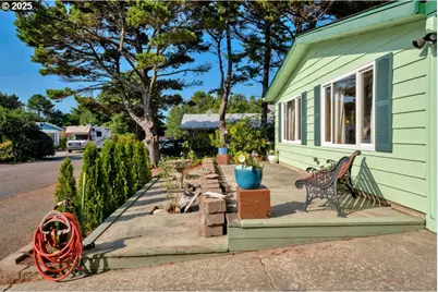 1601 Rhododendron Dr #521, Florence, OR 97439 - Photo 6