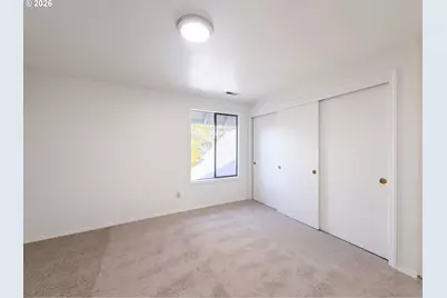 5810 NW Landing Dr, Portland, OR 97229 - Photo 8