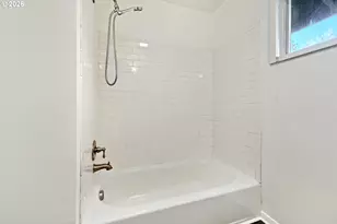 137 SE 73rd Ave, Portland, OR 97215 - Photo 16