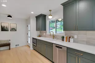 8560 SW Gayle Ln, Portland, OR 97225 - Photo 12