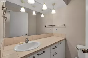 2445 NW Westover Rd, Portland, OR 97210 - Photo 20