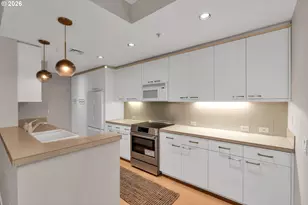 2445 NW Westover Rd, Portland, OR 97210 - Photo 24