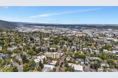 2445 NW Westover Rd #209, Portland, OR 97210 - Photo 38