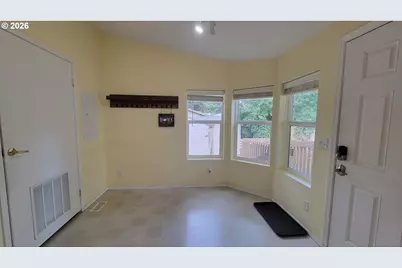 540 Shorepines Ct, Coos Bay, OR 97420 - Photo 10